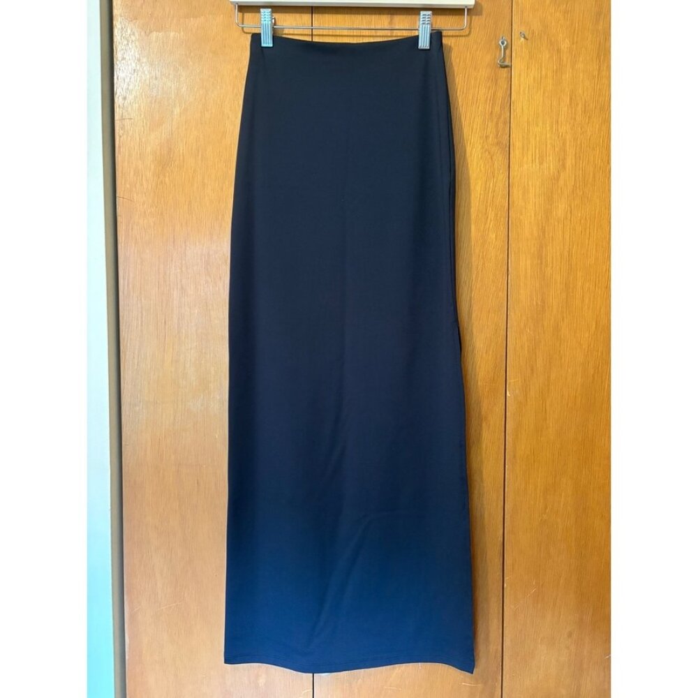 NWOT BERSHKA BLACK SEAMLESS MAXI SKIRT, SIZE: XS